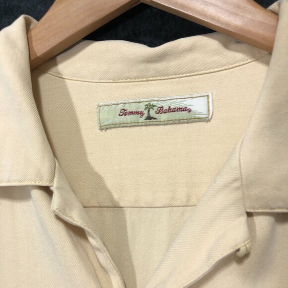 Tommy Bahama Silk Embroidery Panel Hawaiian Lost Swinging Paradise Shirt Size M - Picture 3 of 9